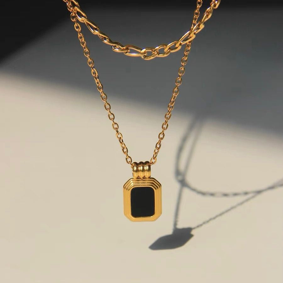Noir Essence Necklace