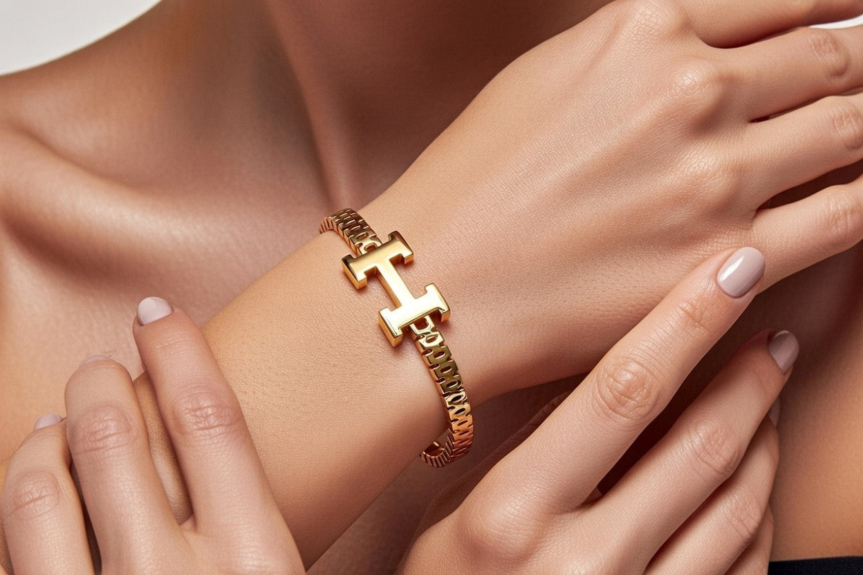 Gouden Letterarmband “H”
